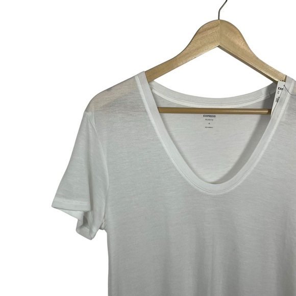 NWT Express Women’s Relaxed Scoop Neck Tee in White Size XS - Picture 4 of 9